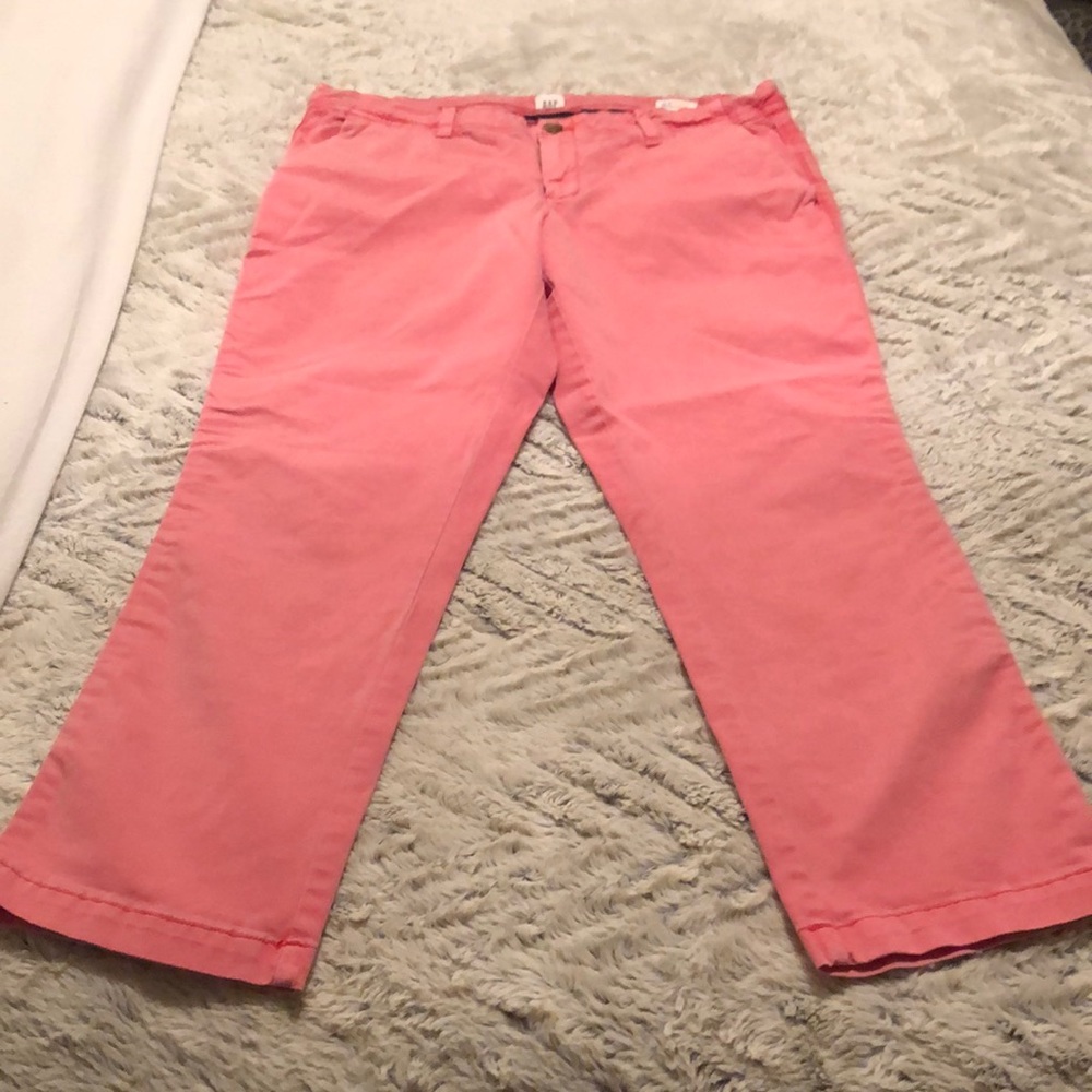 Gap Girlfriend Chino in Size 10P.